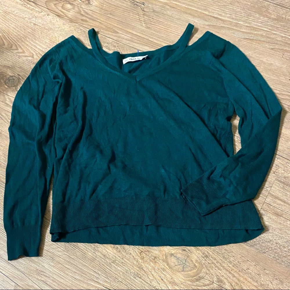 Dark Green Zara Knit Sweater with Cut Out Shoulder Detail Size Medium